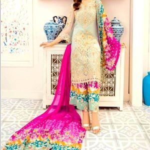 Pakistani dress shalwar kameez